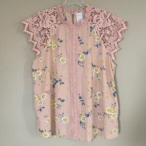 NoBoundaries Womens Sze XXL Cottage Core Flower Print Top Crochet Lace Sleeves